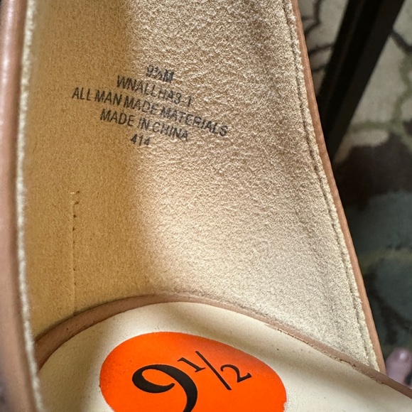 Nine West Tan Braided Strap Heels Size 9.5
New without Tags - Picture 9 of 10